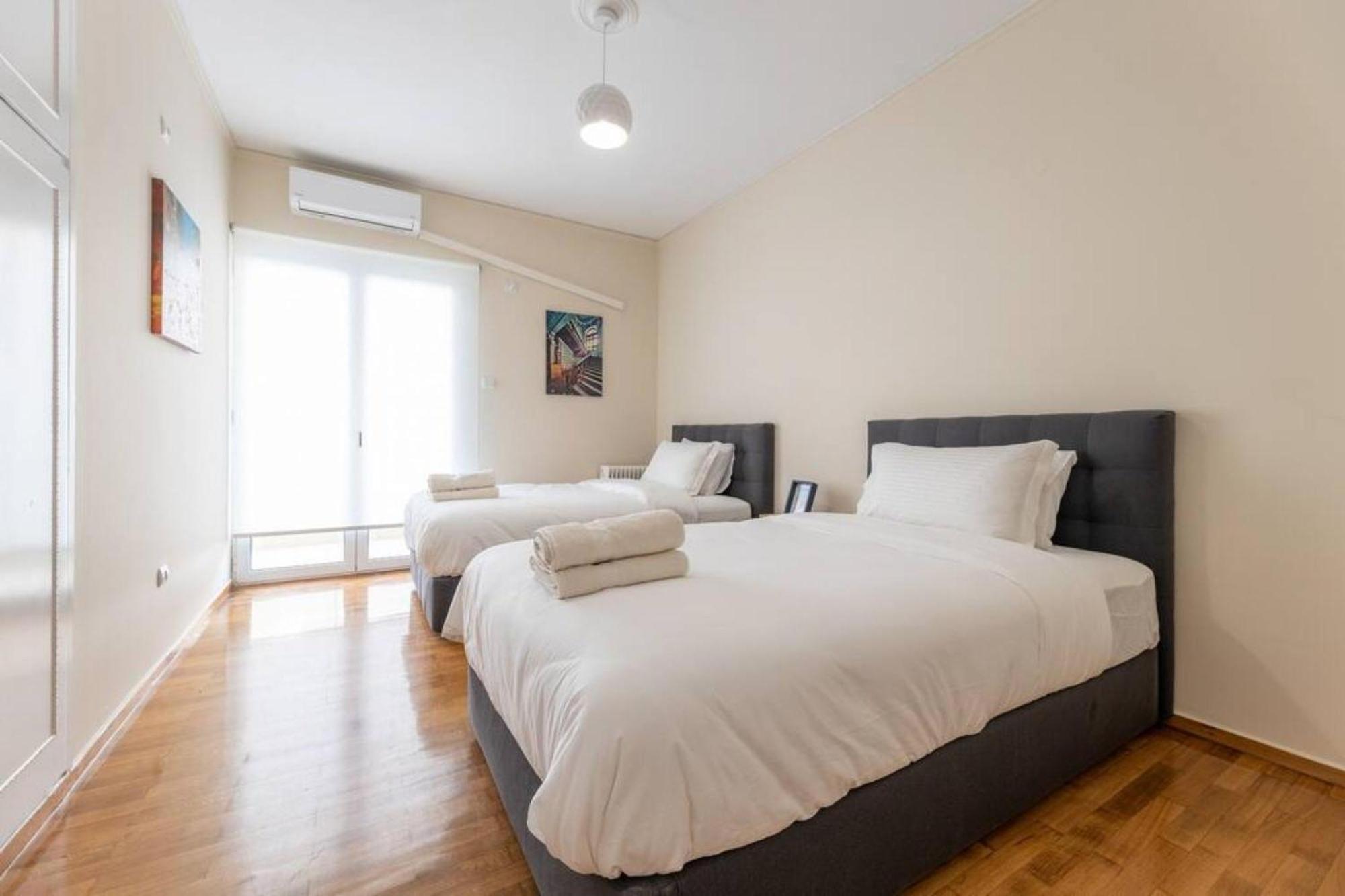 Amfitritis Family Lux Apartment At Palaio Faliro Atenas Exterior foto